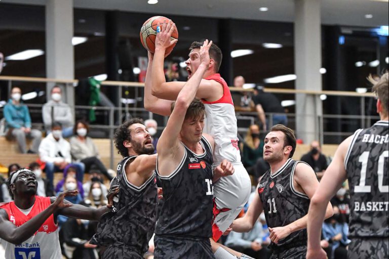 Kangaroos drehen gegen Haching das Blatt
