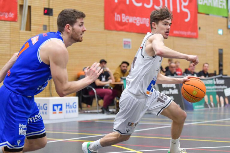 Kangaroos bezwingen nach packendem Match Coburg