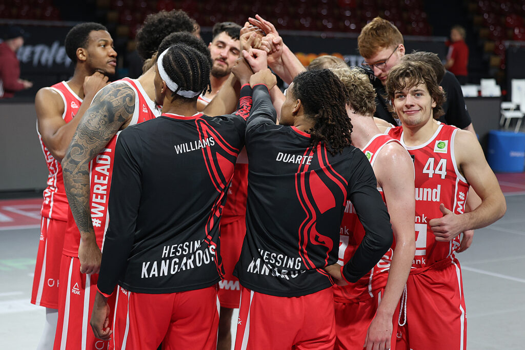 Kangaroos reisen zum Spitzenspiel nach Fellbach