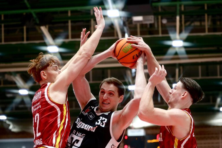 Kangaroos unterliegen zum Jahresausklang in Würzburg